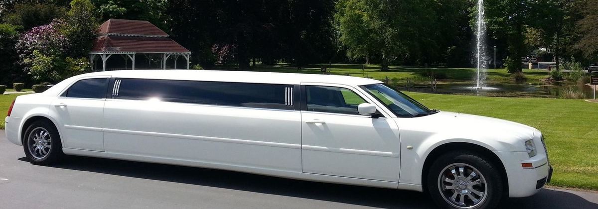 Chrysler 300 stretch limo City Limo