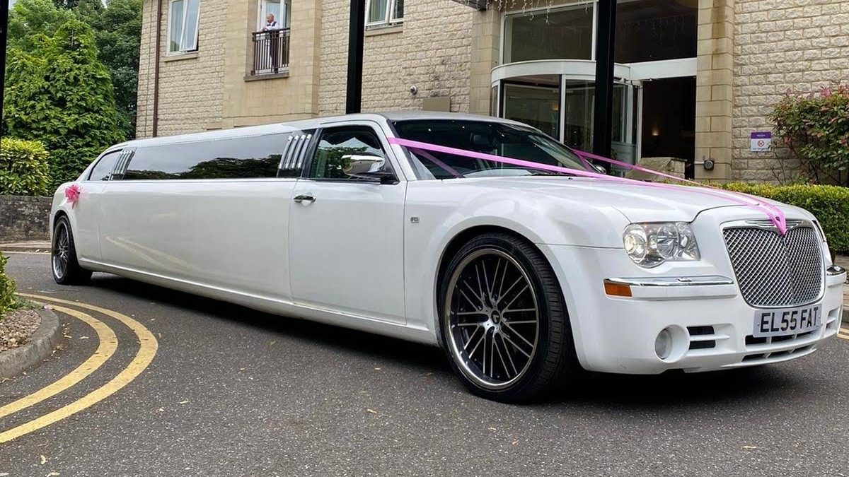 White Chrysler 300 wedding limo City Limo