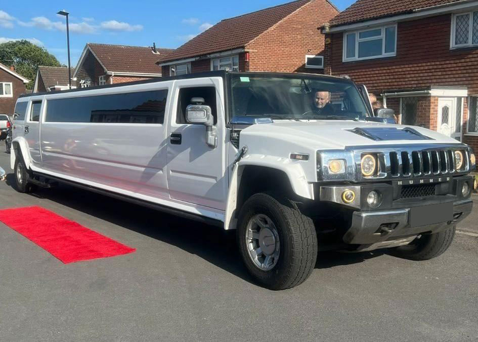Hummer limousine City Limo Bradford