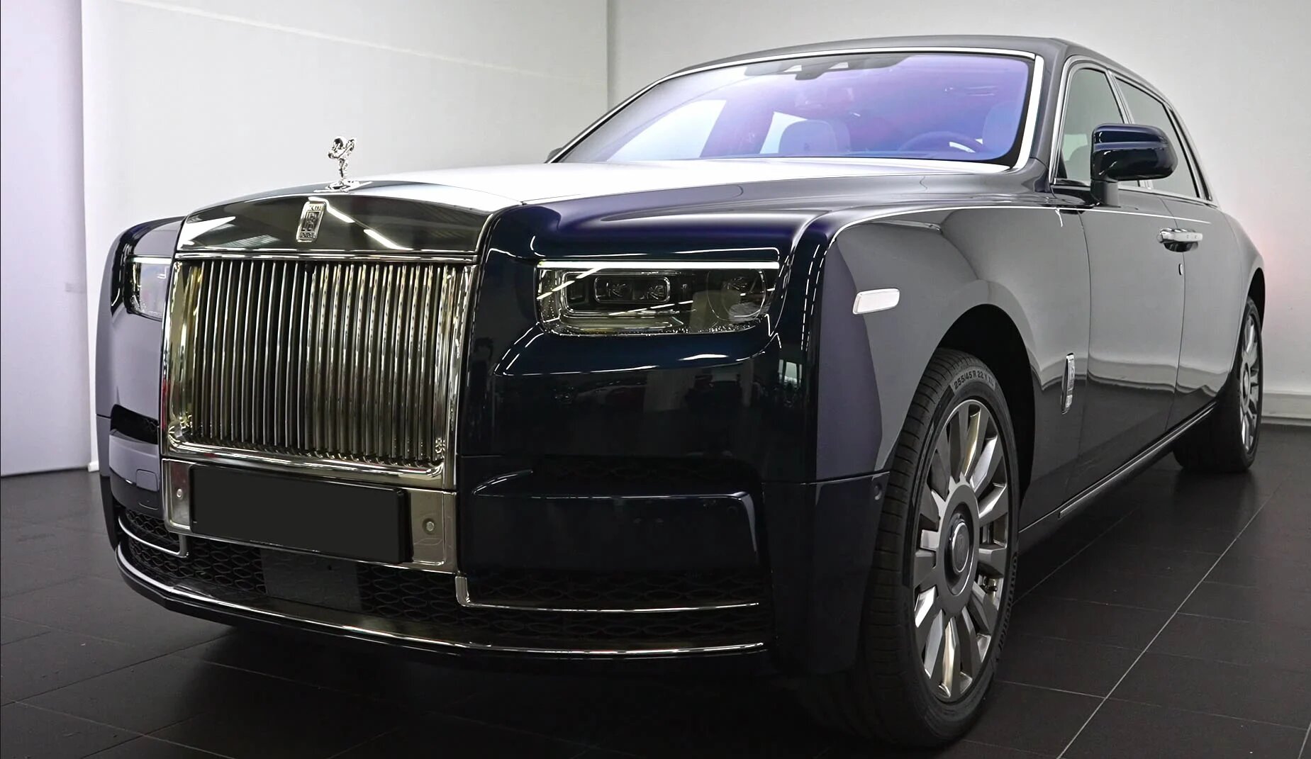 Rolls Royce Phantom 8 Hire - City Limo